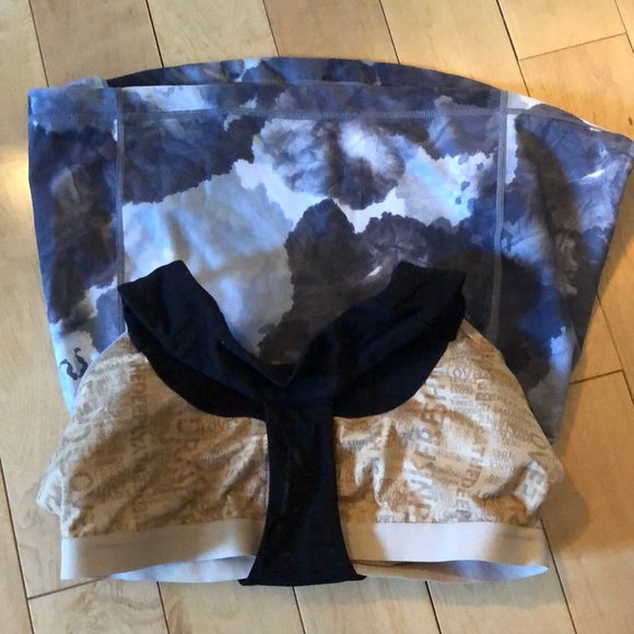 Lululemon 8 Built-in Bra Top - Picture 2 of 4